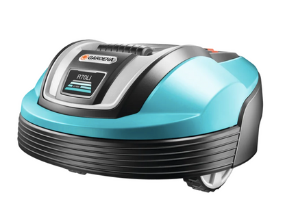 Gardena R70Li robotmaaier in actie met vervangbare stalen mesjes voor een perfect gazon