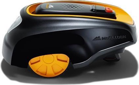 McCulloch R1000 robotmaaier in actie met scherpe en duurzame vervangbare mesjes
